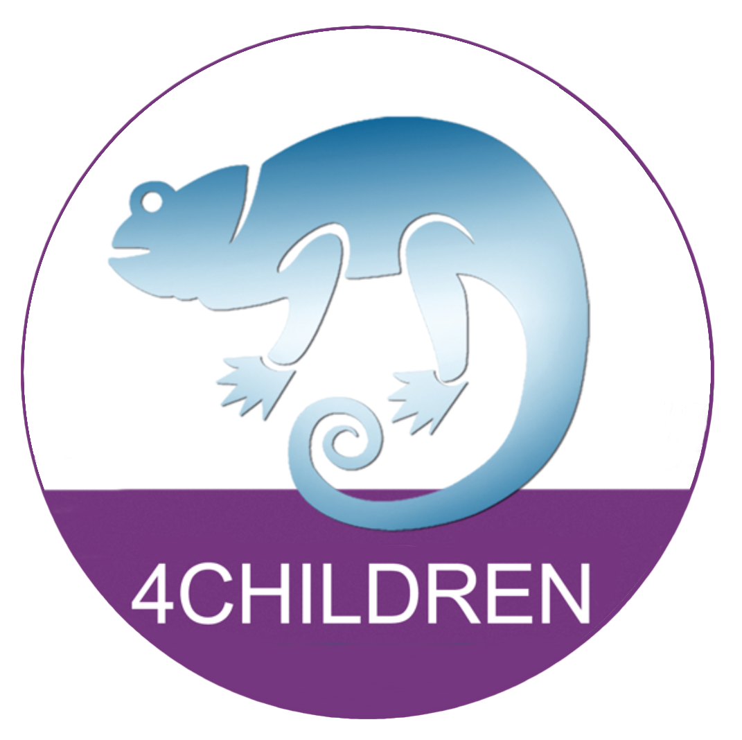 Ein blauer Chamäleon-Illustration im Kreis, darunter "4CHILDREN" auf lila Hintergrund.