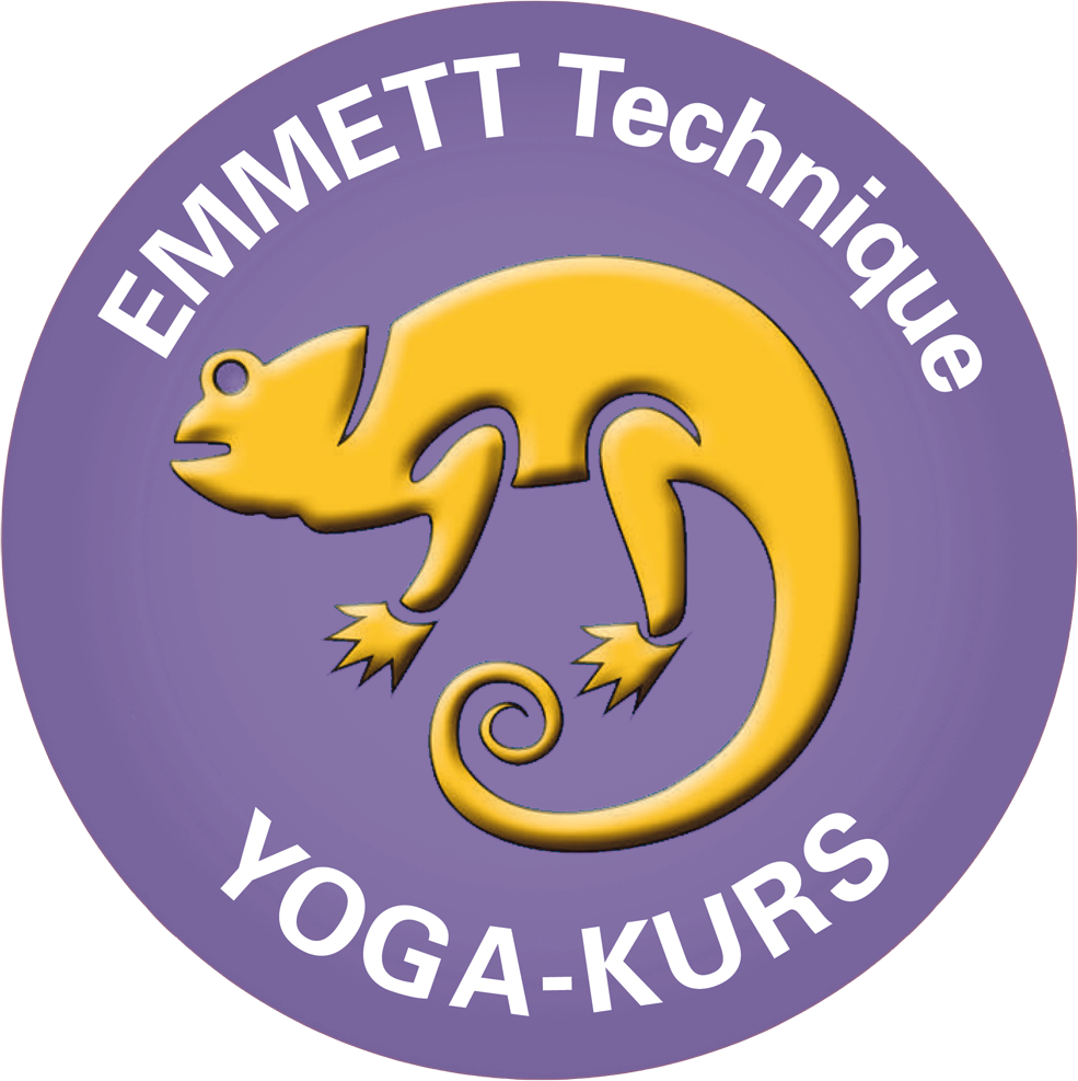 . Ein gelbes Chamäleon, umgeben von "EMMETT Technique YOGA-KURS" auf lila Hintergrund.